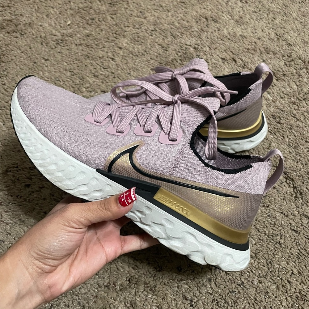 Nike React